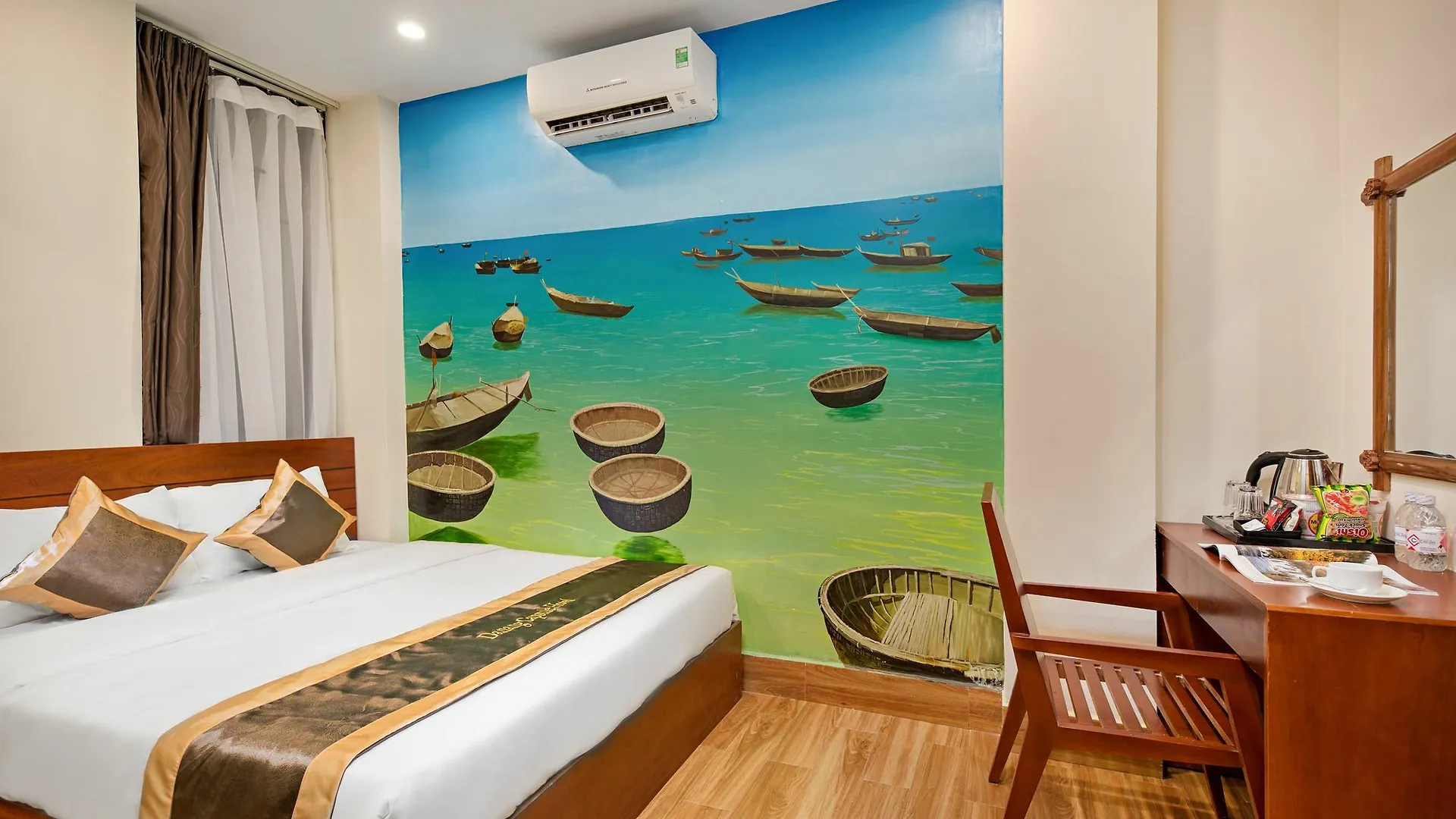 Ancyra Capsule Hotel - Backpackers Paradise & Rooftop Bar Da Nang